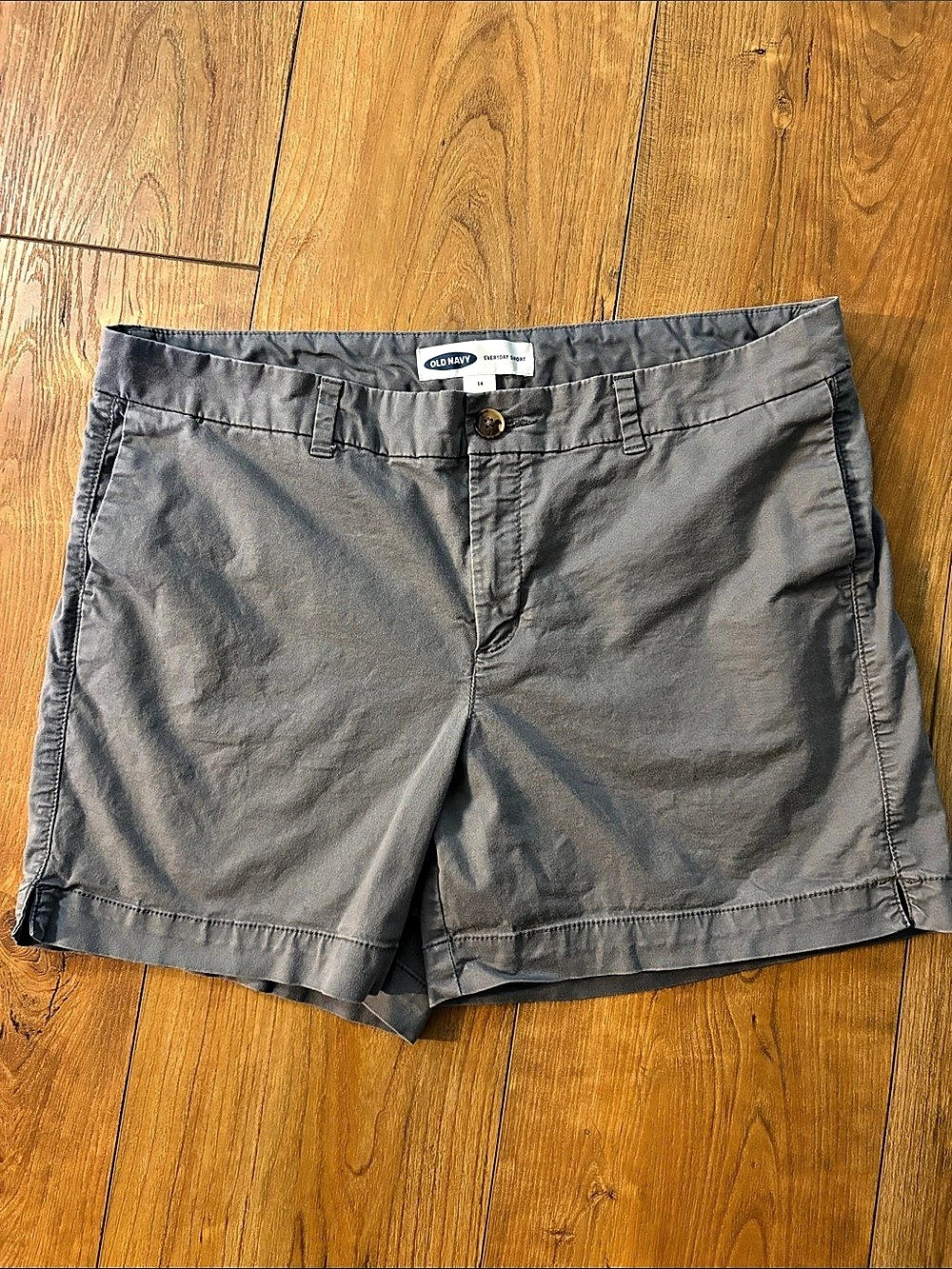 Old Navy Everyday Short Gray Bermuda Shorts Size 14